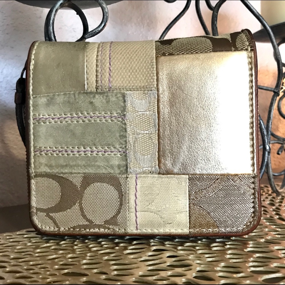 Leather Coach Bi-Wallet - Picture 2 of 8